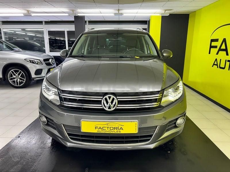 Usado VW Tiguan 140 CV (102 kW) 2012 Gris / plata SUV