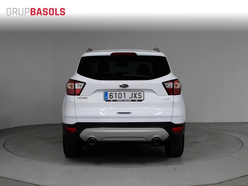 Usado Ford Kuga Trend 150 CV (110 kW) 2017 Blanco SUV