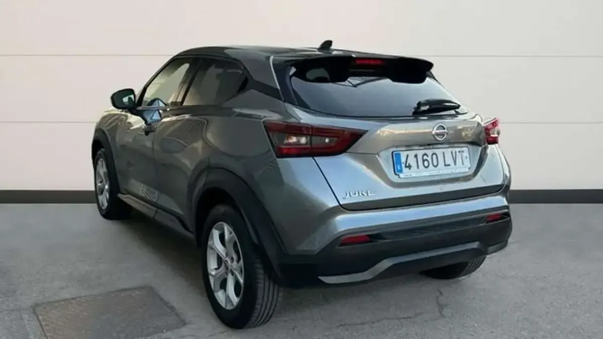 Usado Nissan Juke N-Connecta 114 CV (83 kW) 2021 Gris SUV
