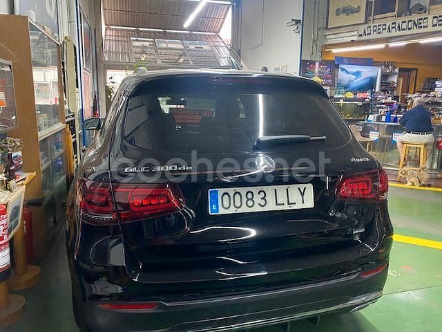 Usado Mercedes GLC300 306 CV (225 kW) 2021 Negro SUV
