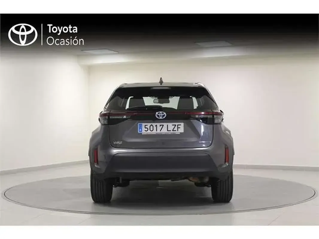 Usado Toyota Yaris Cross Active 116 CV (85 kW) 2022 Gris SUV