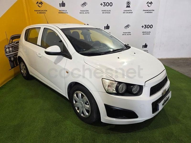 Usado Chevrolet Aveo LTZ 100 CV (73 kW) 2013 Blanco Berlina