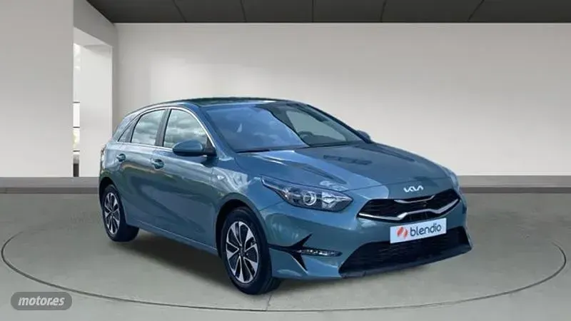 Usado Kia Ceed 100 CV (73 kW) 2024 Gris Utilitario