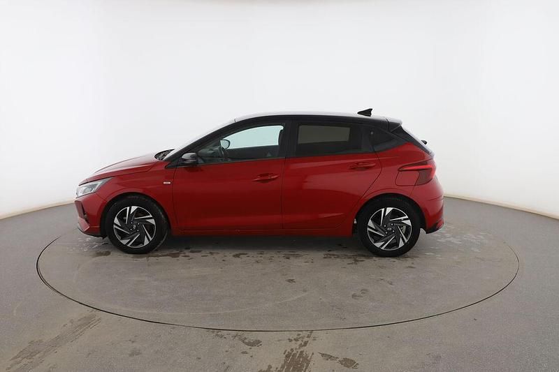 Usado Hyundai i20 101 CV (74 kW) 2021 Rojo Utilitario