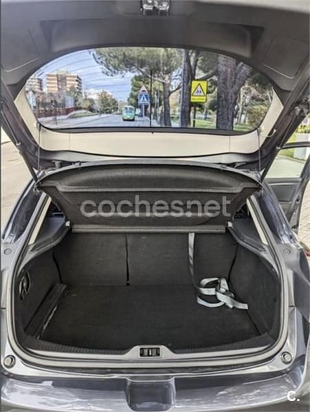 Usado Renault Mégane Dynamique 115 CV (84 kW) 2012 Negro Berlina