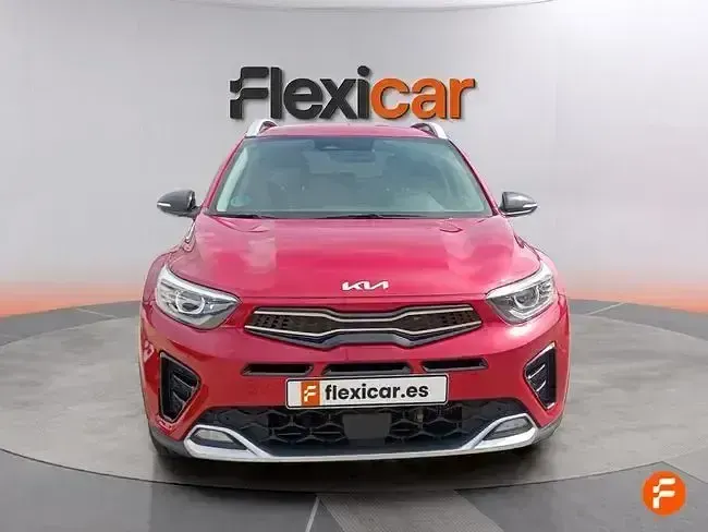 Usado Kia Stonic 120 CV (88 kW) 2023 Rojo SUV