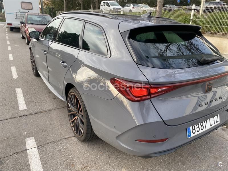 Gris / plata Usado 2021 Cupra Leon VZ Familiar | 29.500 € (Un poco caro) - Imagen 1/1