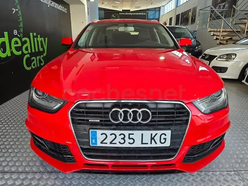 Usado Audi A4 Sport 190 CV (139 kW) 2015 Rojo Familiar