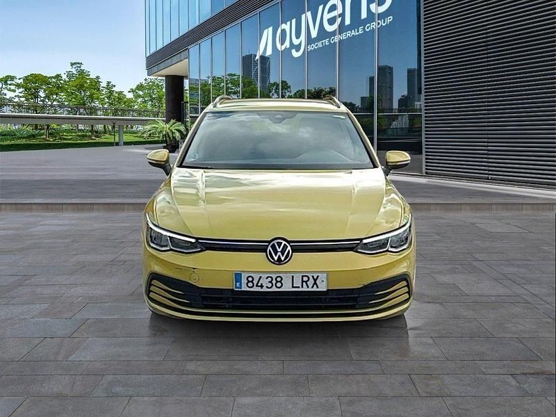 Usado VW Golf VII Life 115 CV (84 kW) 2021 Amarillo Familiar