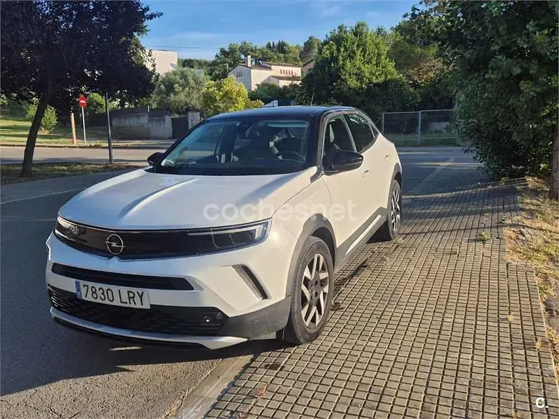 Usado Opel Mokka Business Elegance 130 CV (95 kW) 2021 Blanco SUV