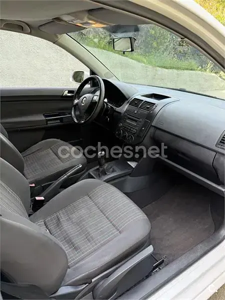 Usado VW Polo Match 75 CV (55 kW) 2005 Blanco Utilitario