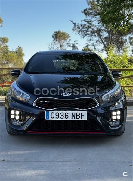Usado Kia Ceed GT GT 204 CV (150 kW) 2018 Negro Berlina