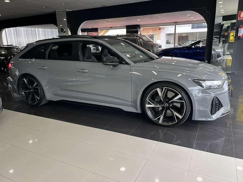 Usado Audi RS6 600 CV (441 kW) 2020 Gris Familiar