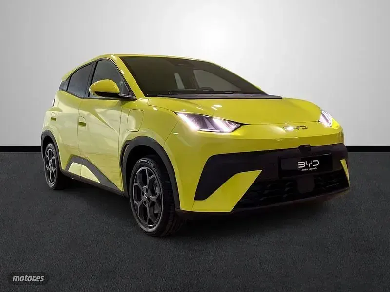 Nuevo BYD Dolphin Surf Comfort 114 kW (156 CV) 2026 Amarillo Utilitario
