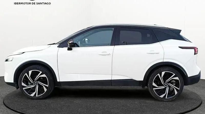Usado Nissan Qashqai Tekna 158 CV (116 kW) 2023 Lunar white con techo midnight SUV