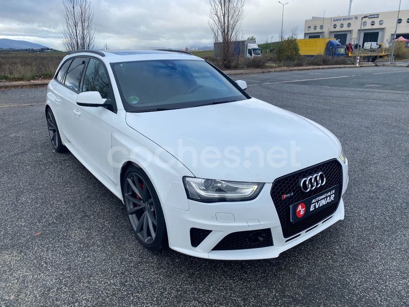 Usado Audi RS4 Exclusive 450 CV (330 kW) 2014 Blanco Familiar