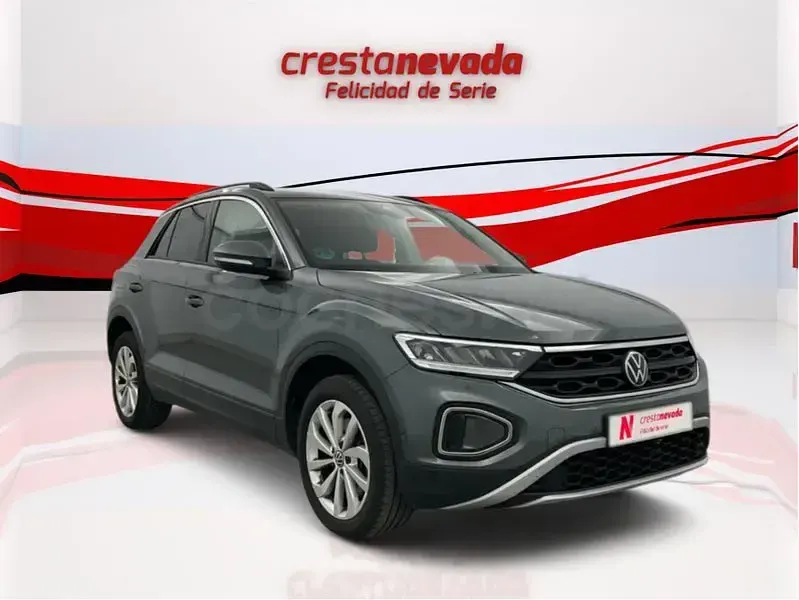 Usado VW T-Roc Life 150 CV (110 kW) 2022 Gris / plata SUV