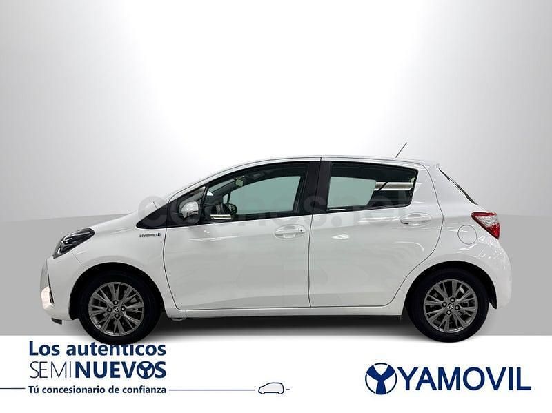 Usado Toyota Yaris Hybrid Active 100 CV (73 kW) 2019 Blanco Berlina