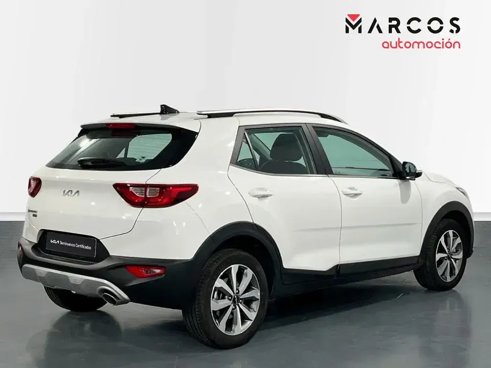 Usado Kia Stonic 100 CV (73 kW) 2022 SUV