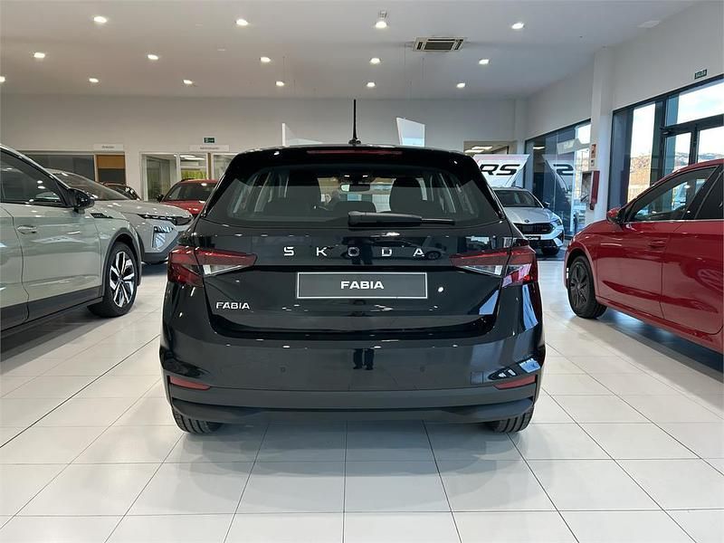 Nuevo Skoda Fabia 80 CV (58 kW) 2026 Negro Utilitario