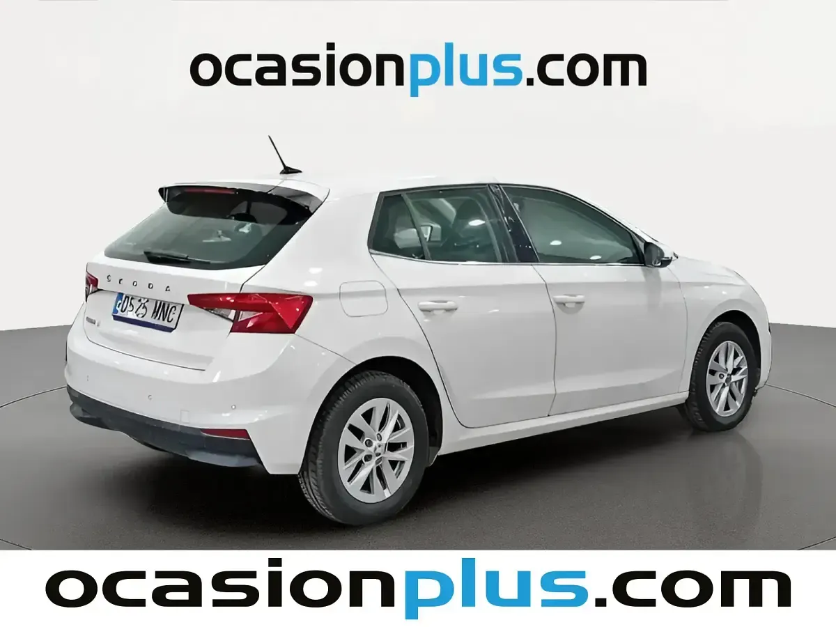 Usado Skoda Fabia Ambition 95 CV (69 kW) 2024 Blanco Utilitario