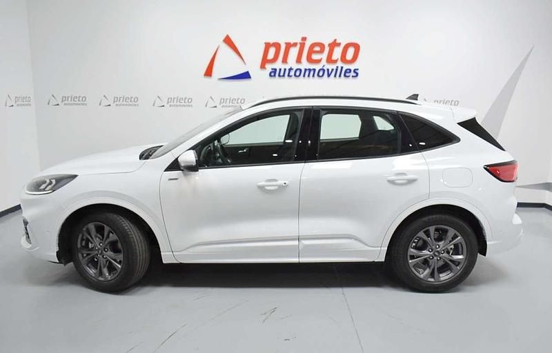 Usado Ford Kuga ST-Line X 190 CV (139 kW) 2023 Blanco SUV