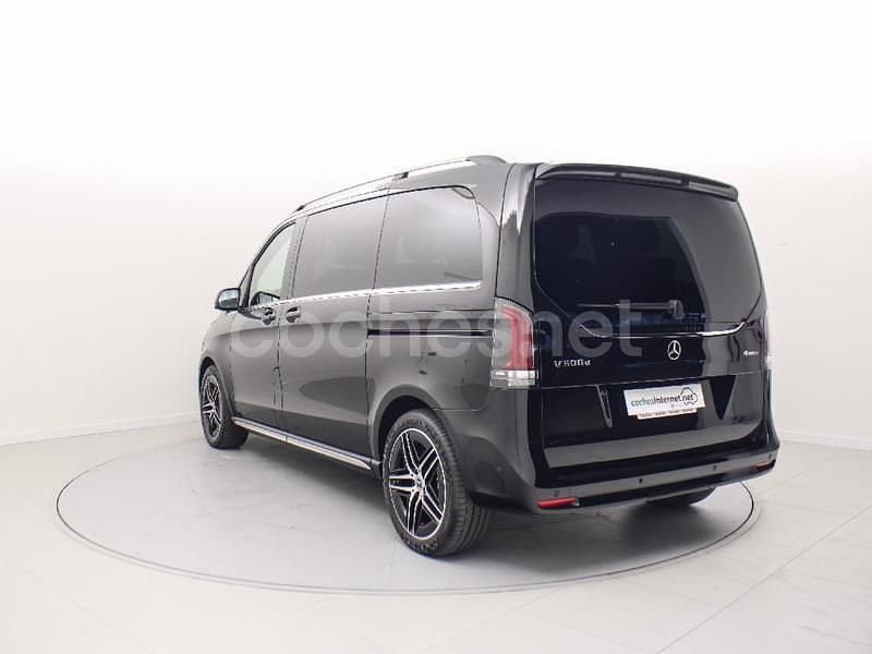 Usado Mercedes V300 Avantgarde 237 CV (174 kW) 2025 Negro Monovolumen
