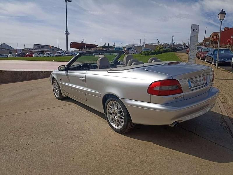 Usado Volvo C70 240 CV (176 kW) 2000 Gris / plata Descapotable
