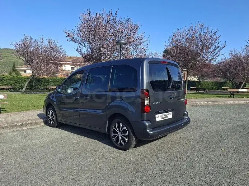 Usado Peugeot Rifter Active 130 CV (95 kW) 2018 Marrón Monovolumen