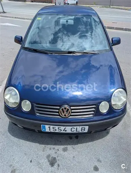 Usado VW Polo Conceptline 55 CV (40 kW) 2003 Azul Berlina