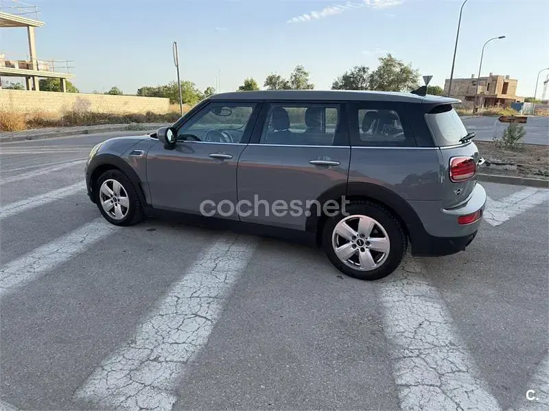Usado Mini One D Clubman 116 CV (85 kW) 2022 Gris / plata Familiar
