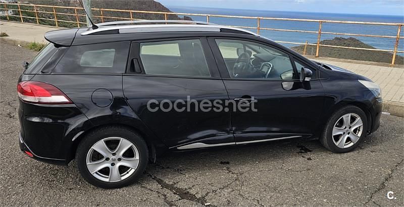 Usado Renault Clio GrandTour 90 CV (66 kW) 2013 Negro Familiar