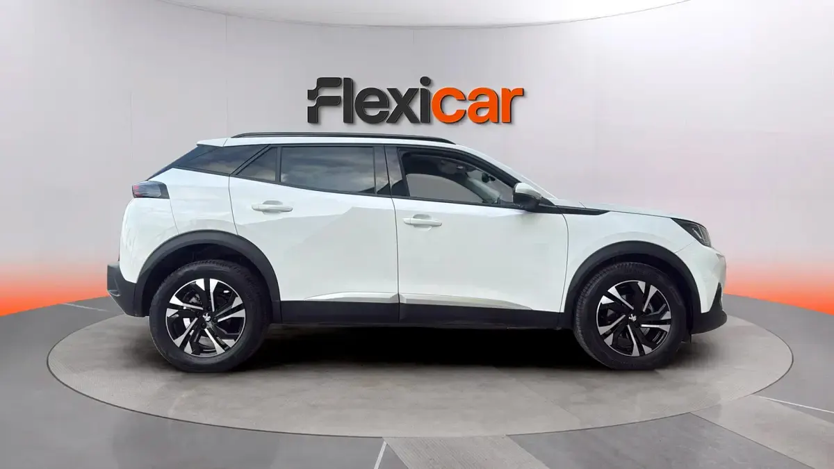 Usado Peugeot 2008 Allure 101 CV (74 kW) 2021 Blanco SUV