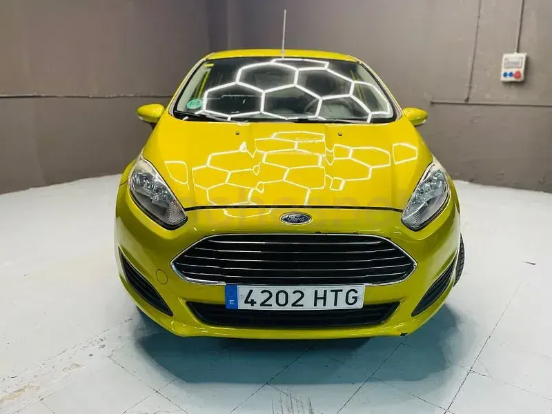 Usado Ford Fiesta Titanium 100 HP (73 kW) 2014 Verde Citadino