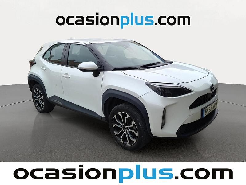 Usado Toyota Yaris Hybrid Active 116 CV (85 kW) 2024 Blanco Pickup/Camioneta
