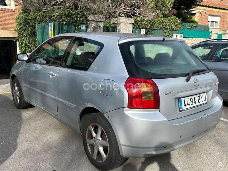 Usado Toyota Corolla Sol 110 CV (80 kW) 2001 Blanco Berlina