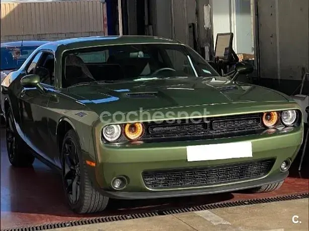 Usado Dodge Challenger SXT 303 CV (222 kW) 2023 Verde Coupe