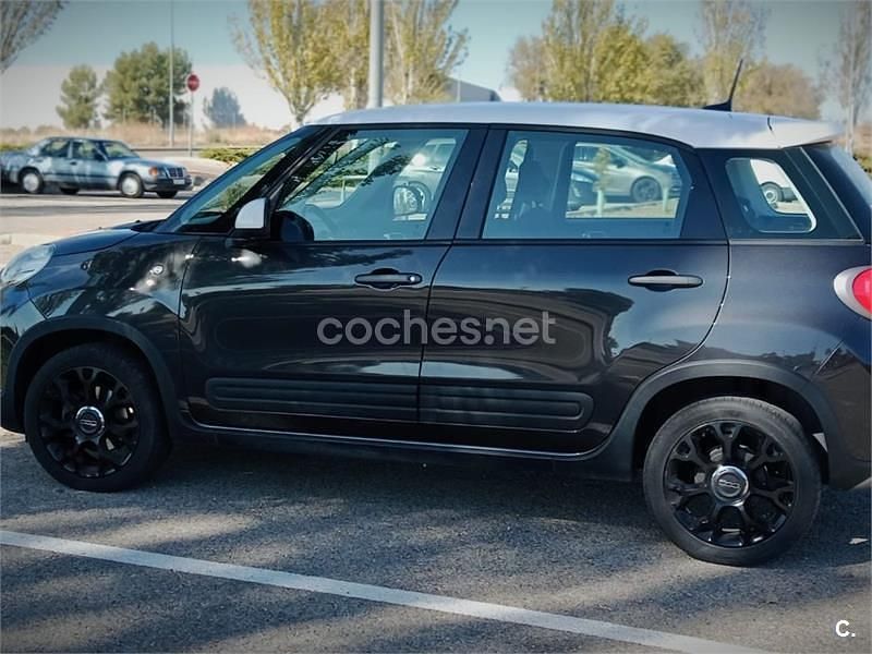 Usado Fiat 500L Cross 95 CV (69 kW) 2021 Negro Monovolumen