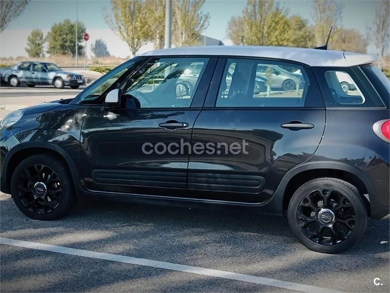 Negro Usado 2021 Fiat 500L Cross Monovolumen | 11.995 € (Precio justo) - Imagen 1/4