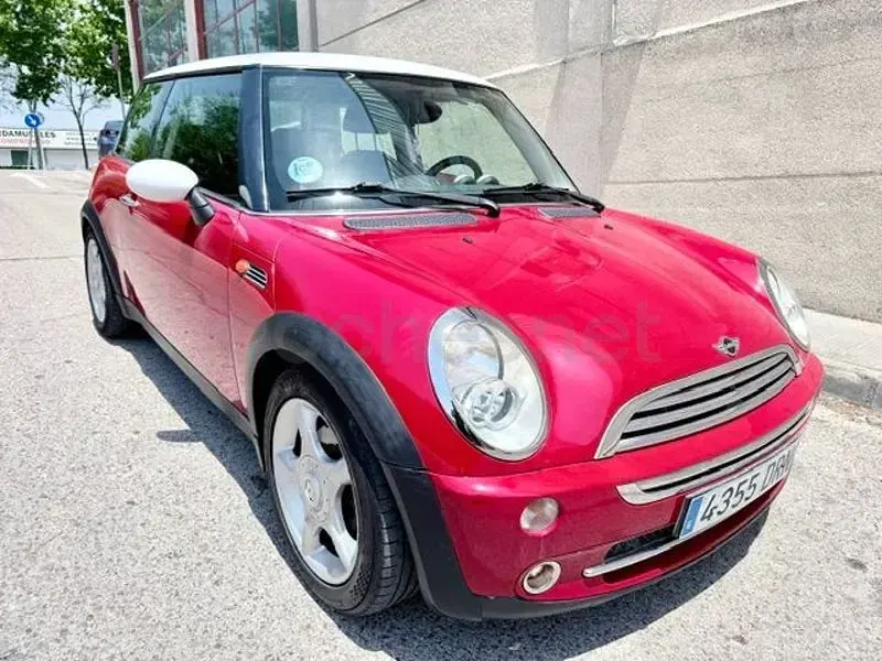 Usado Mini Cooper 116 CV (85 kW) 2006 Rojo Utilitario