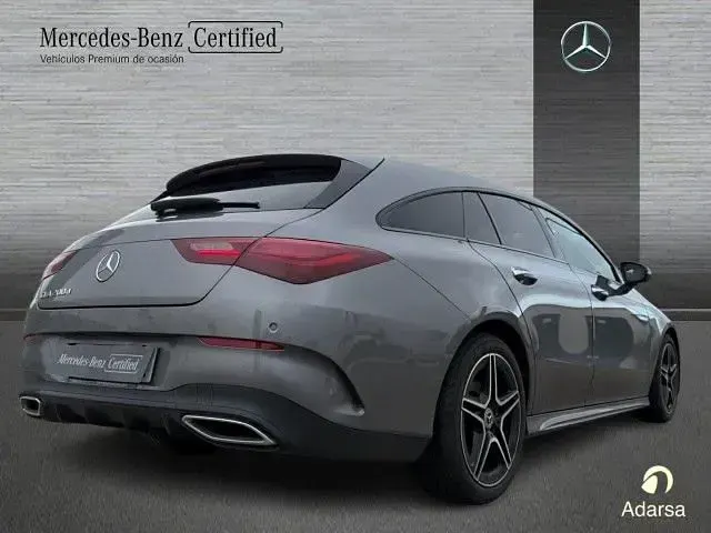 Usado Mercedes CLA200 150 CV (110 kW) 2024 Gris montaña Coupe