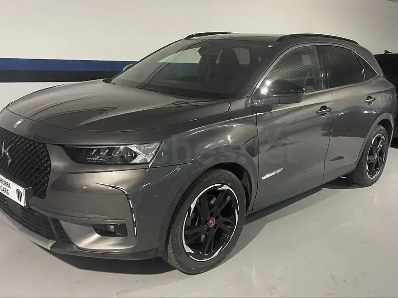 Usado DS Automobiles DS7 Crossback Performance 225 CV (165 kW) 2022 Gris / plata SUV