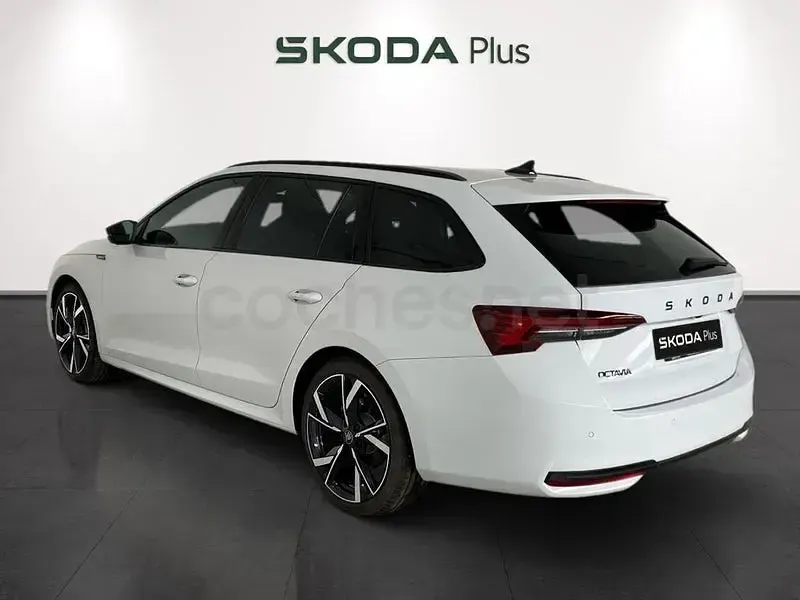 Nuevo Skoda Octavia SportLine 150 CV (110 kW) 2026 Blanco Familiar