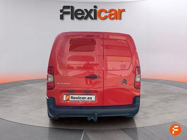 Usado Citroën Berlingo Feel 102 HP (75 kW) 2022 Vermelho Monovolume