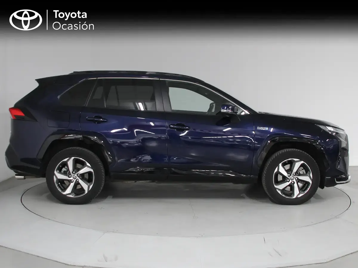 Używany Toyota RAV4 Hybrid Advance 306 KM (225 kW) 2023 Niebieski SUV