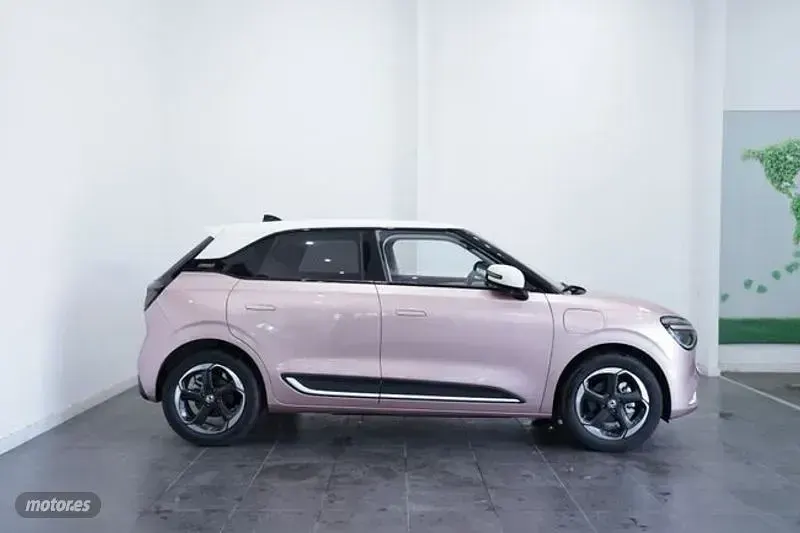 Nuevo DongFeng Box 69 kW (95 CV) 2026 Violeta Utilitario