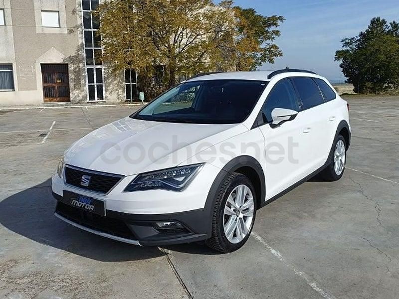 Usado Seat Leon 150 CV (110 kW) 2018 Blanco Familiar
