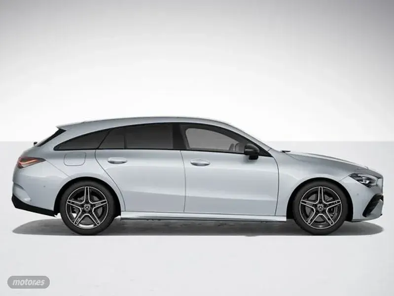 Usado Mercedes CLA250e 218 CV (160 kW) 2025 Plateado Coupe