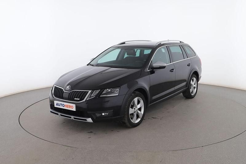 Negro Usado 2017 Skoda Octavia Scout 4x4 Familiar | 17.499 € (Precio justo) - Imagen 1/3