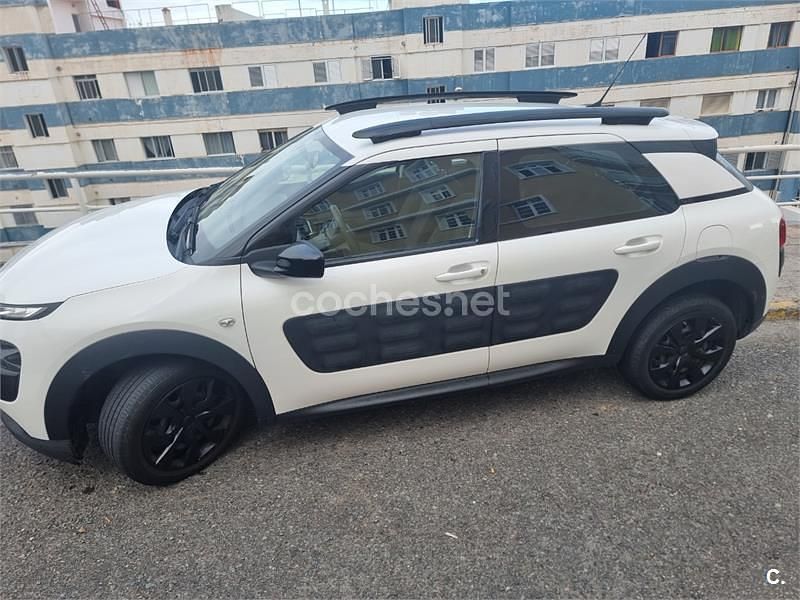 Usado Citroën C4 Feel 82 CV (60 kW) 2017 Blanco Berlina